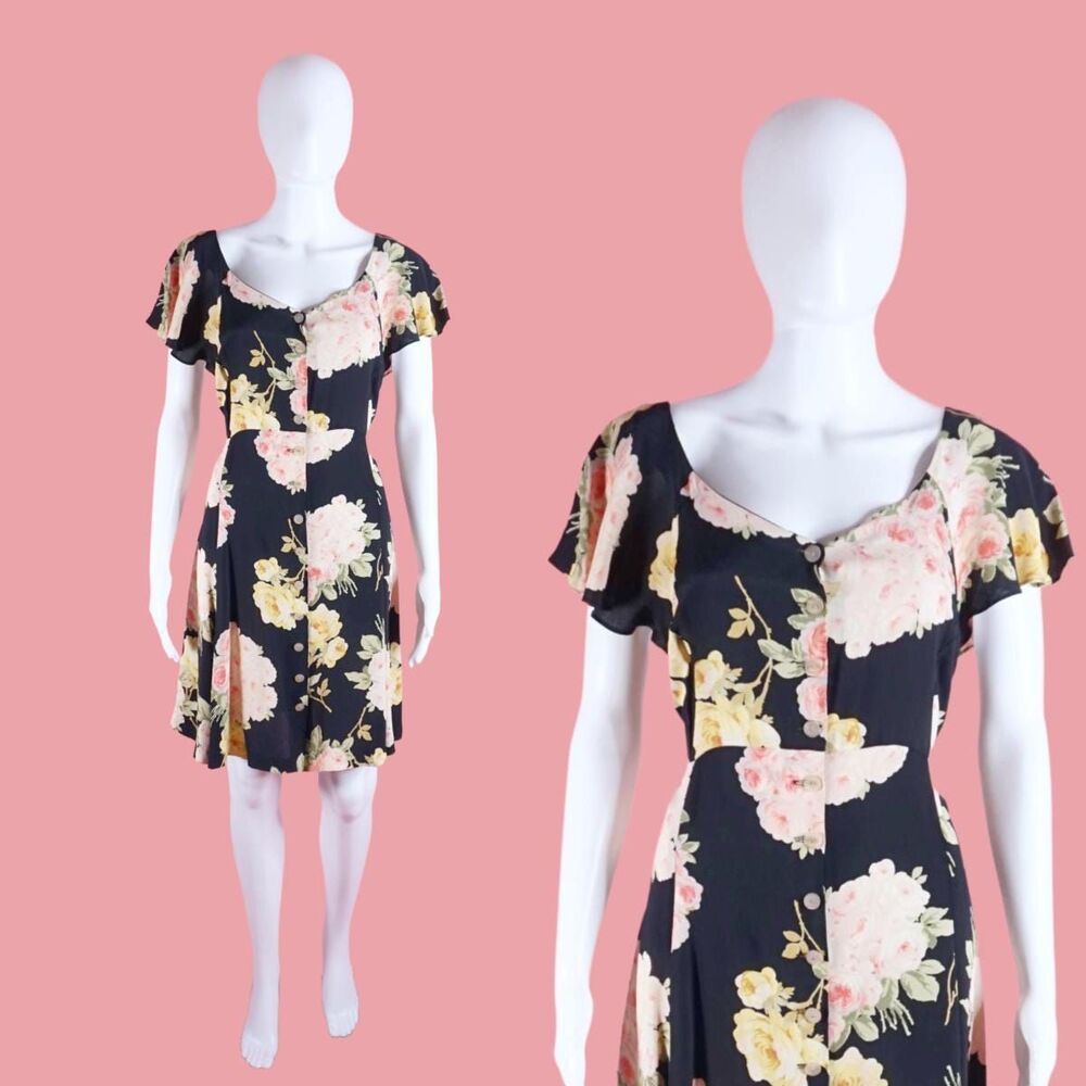 1990s BETSEY JOHNSON ROSE Print Button Up Dress W/Adjustable Tie. S-M. AS IS